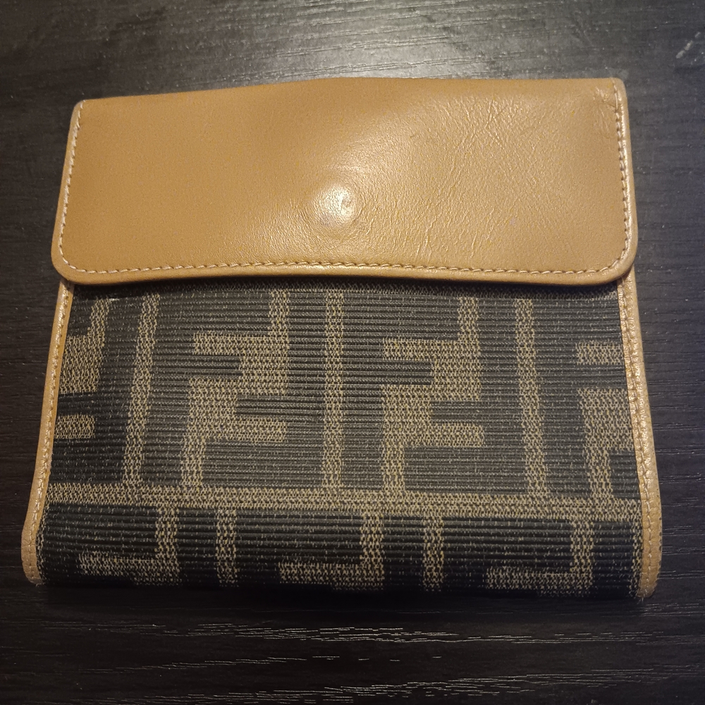Fendi Vintage Rare Yellow and Black Wallet (EUC) - Picture 9 of 13